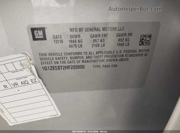 1G1ZE5ST2HF203809 2017 CHEVROLET MALIBU Silver Widok komory silnika