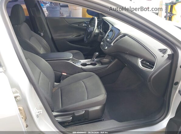 1G1ZE5ST4GF209996 2016 CHEVROLET MALIBU Silver Widok wnętrza z przodu