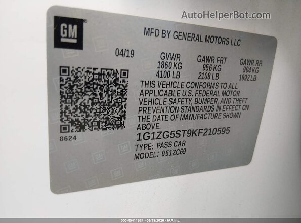 1G1ZG5ST9KF210595 2019 CHEVROLET MALIBU White Widok komory silnika