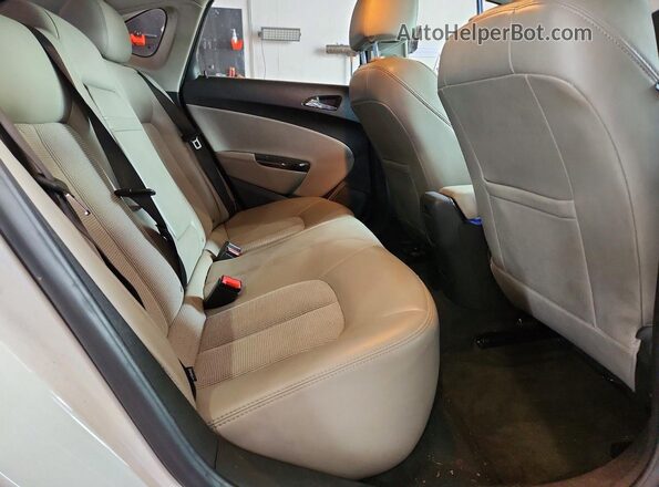 1G4PP5SK5G4133809 2016 BUICK VERANO White Вид задніх сидінь