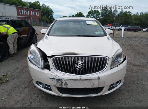 1G4PR5SK9G4101617 2016 BUICK VERANO Белый Вид щитка приборов