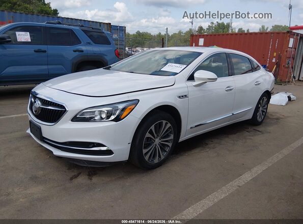 1G4ZP5SS0JU117257 2018 BUICK LACROSSE White Przód lewy