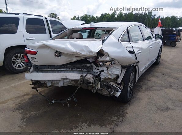 1G4ZP5SS0JU117257 2018 BUICK LACROSSE White Widok z przodu