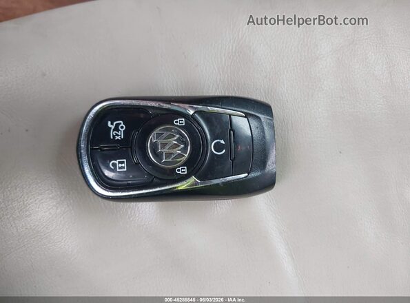 1G4ZP5SS1HU182645 2017 BUICK LACROSSE White Առջևի վահանակի տեսք