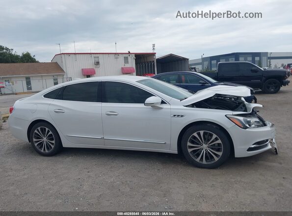 1G4ZP5SS1HU182645 2017 BUICK LACROSSE White Սալոնի հետևի տեսք