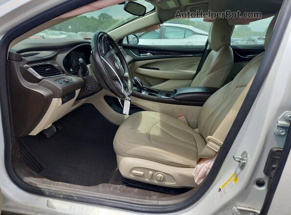 1G4ZP5SS2HU126763 2017 BUICK LACROSSE White Front interior view