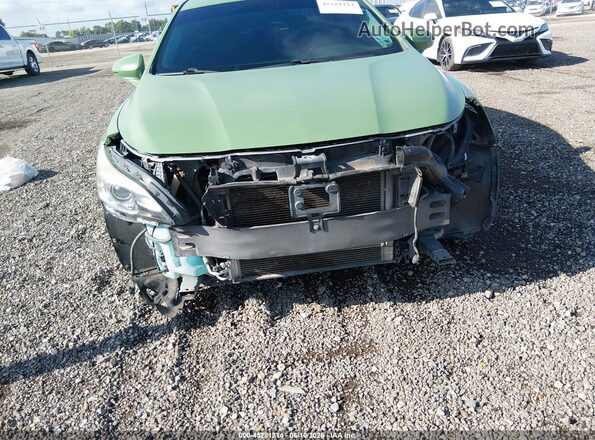 1G4ZP5SS7HU212652 2017 BUICK LACROSSE Green Widok z przodu