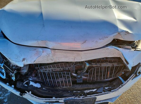 1G4ZP5SS9HU172588 2017 BUICK LACROSSE White Սալոնի հետևի տեսք
