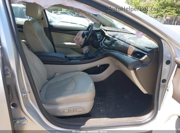 1G4ZP5SZ9JU100700 2018 BUICK LACROSSE Silver Front interior view