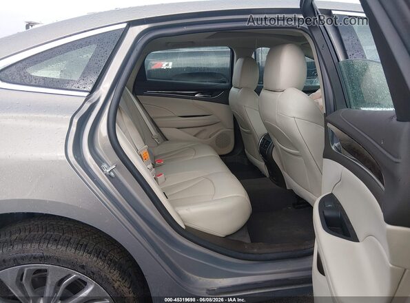 1G4ZS5SS4JU144105 2018 BUICK LACROSSE Gray Вид наклейки з VIN-кодом