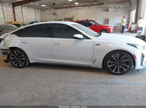 1G6D35R63N0810486 2022 CADILLAC CT5 White Вид задньої частини салону