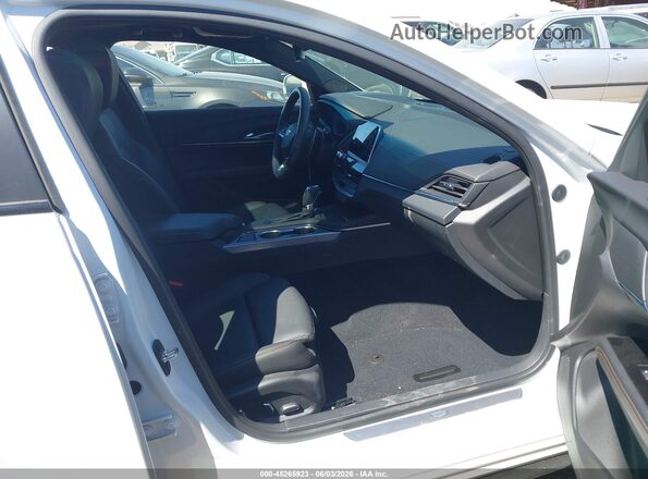 1G6DC5RK8R0123863 2024 CADILLAC CT4 White Widok wnętrza z przodu