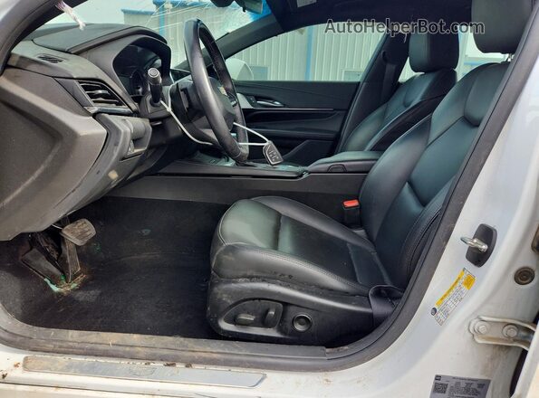 1G6DJ5RK5R0130596 2024 CADILLAC CT4 Белый Вид салона спереди