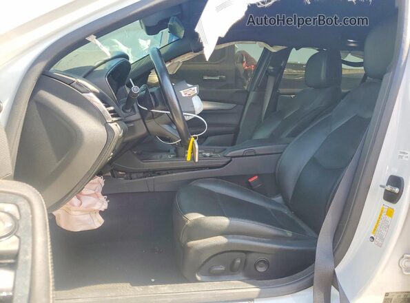 1G6DM5RK7M0116005 2021 CADILLAC CT5 Белый Вид салона спереди