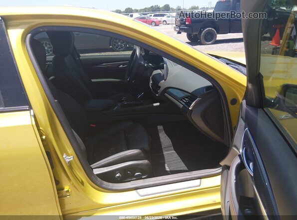 1G6DR5RW3T0107241 2026 CADILLAC CT5 Gold Widok wnętrza z przodu