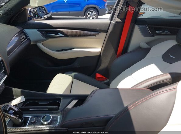 1G6DV5RW4R0106085 2024 CADILLAC CT5 Blue Vista interior delantera