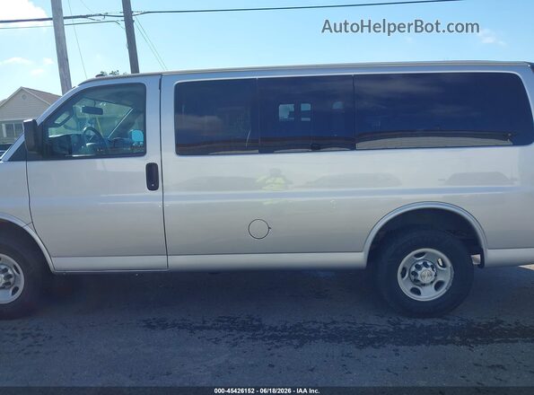 1GAWGEFP3L1266384 2020 CHEVROLET EXPRESS Silver 360 interior view