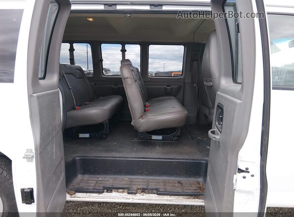 1GAWGEFP6J1220013 2018 CHEVROLET EXPRESS White VIN sticker view