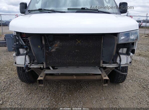 1GAWGEFP6J1220013 2018 CHEVROLET EXPRESS White Front view