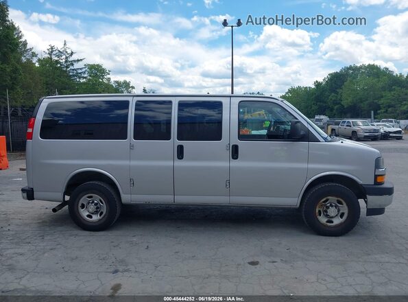 1GAWGFFPXM1226374 2021 CHEVROLET EXPRESS Gray Rear interior view