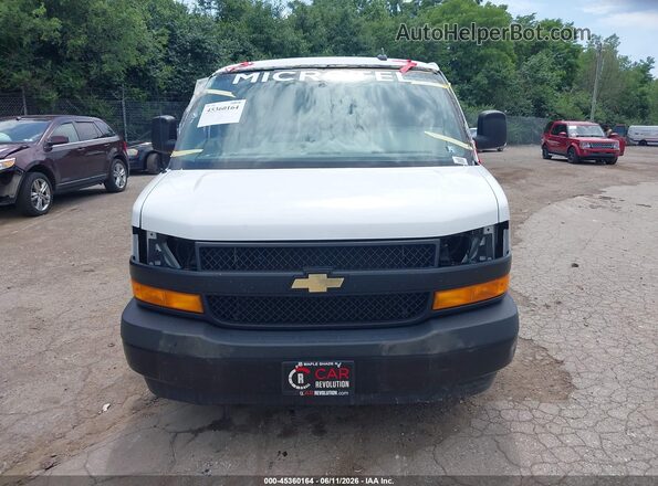 1GAZGNFP9N1286610 2022 CHEVROLET EXPRESS White Widok zestawu wskaźników
