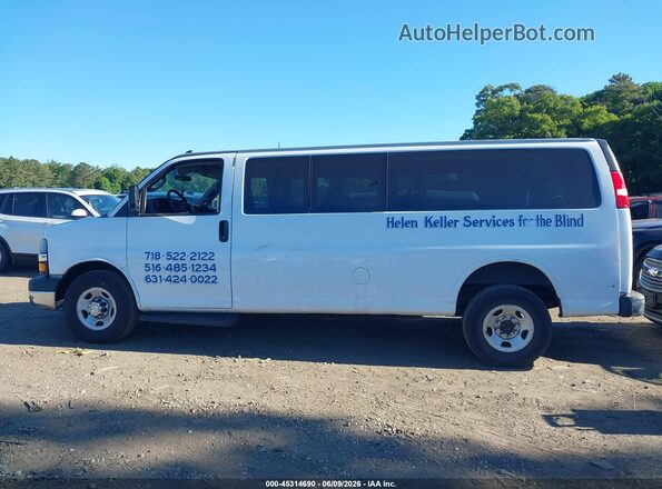 1GAZGPFG0G1162417 2016 CHEVROLET EXPRESS White 360 interior view