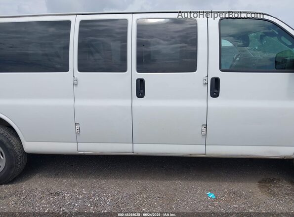 1GAZGPFG1K1262261 2019 CHEVROLET EXPRESS White Սալոնի 360 աստիճան տեսք