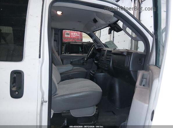 1GAZGPFG3K1239273 2019 CHEVROLET EXPRESS White Front interior view