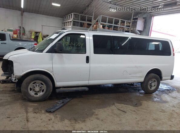 1GAZGPFG7G1313771 2016 CHEVROLET EXPRESS White 360 interior view