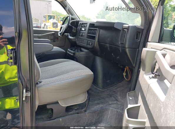 1GAZGPFG9G1315053 2016 CHEVROLET EXPRESS Black Սալոնի դիմացի տեսք