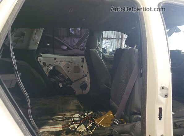 1GBSCLED4PR299449 2023 CHEVROLET TAHOE White უკანა სავარძლების ხედი