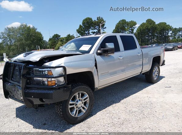 1GC1KWEY5JF246783 2018 CHEVROLET SILVERADO Silver Передня ліва чверть
