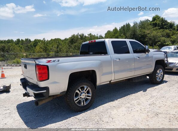 1GC1KWEY5JF246783 2018 CHEVROLET SILVERADO Silver Задня права чверть