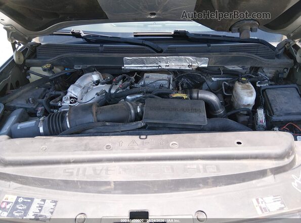 1GC1KWEY5JF246783 2018 CHEVROLET SILVERADO Silver Вид ззаду