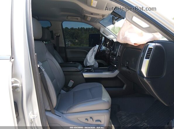 1GC1KWEY5JF246783 2018 CHEVROLET SILVERADO Silver Вид салону спереду
