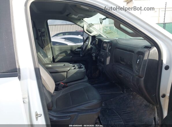 1GC1YLE7XPF146305 2023 CHEVROLET SILVERADO White Вид салону спереду