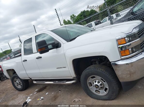 1GC2KUEG4JZ107677 2018 CHEVROLET SILVERADO White Widok wnętrza z tyłu