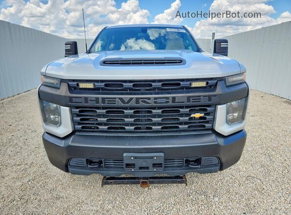 1GC4YLE73LF258094 2020 CHEVROLET SILVERADO Silver Widok z przodu