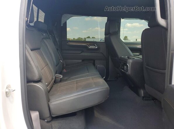 1GC4YREY1RF163523 2024 CHEVROLET SILVERADO White Вид задніх сидінь