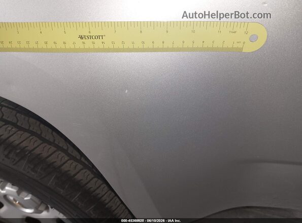 1GCGTBEN3J1103639 2018 CHEVROLET COLORADO Gray Widok wnętrza z tyłu