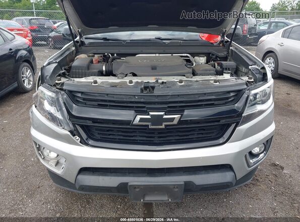 1GCGTCEN2J1146911 2018 CHEVROLET COLORADO Серебряный Вид спереди