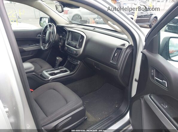 1GCGTCEN2J1146911 2018 CHEVROLET COLORADO Серебряный Вид салона спереди