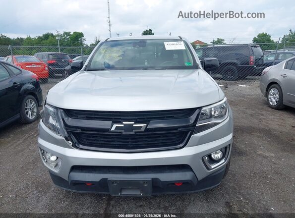 1GCGTCEN2J1146911 2018 CHEVROLET COLORADO Серебряный Вид щитка приборов