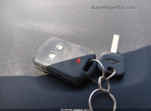 1GCGTCEN5J1317702 2018 CHEVROLET COLORADO Серебряный Вид панели приборов