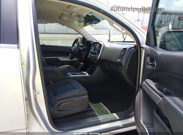 1GCGTCEN5J1317702 2018 CHEVROLET COLORADO Серебряный Вид салона спереди