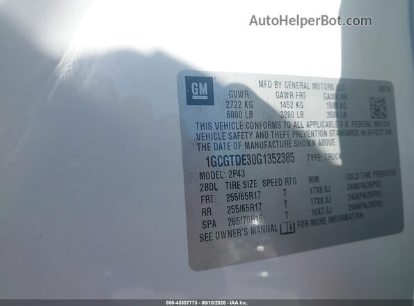 1GCGTDE30G1352385 2016 CHEVROLET COLORADO White Engine compartment view
