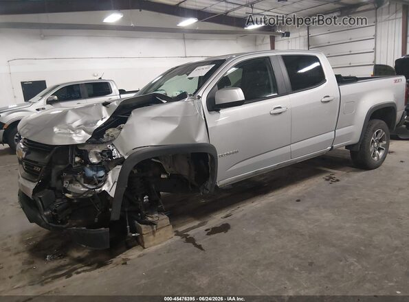 1GCGTDEN9J1173044 2018 CHEVROLET COLORADO Серебряный Передняя левая четверть