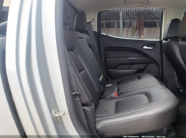 1GCGTEEN9J1298731 2018 CHEVROLET COLORADO Silver VIN sticker view