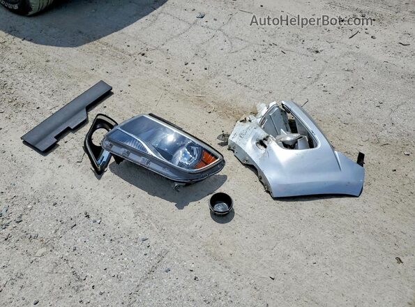 1GCHTCEN4J1158286 2018 CHEVROLET COLORADO Серебряный Вид подкапотного пространства