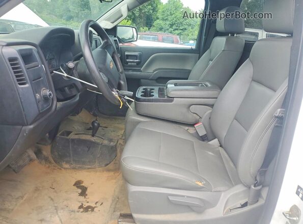 1GCNKNECXJZ102029 2018 CHEVROLET 1500 White Widok wnętrza z przodu